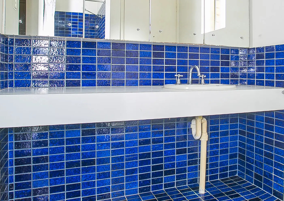 10 12OzoneParade 4 scaled 04 1 Bathroom Renovations 1